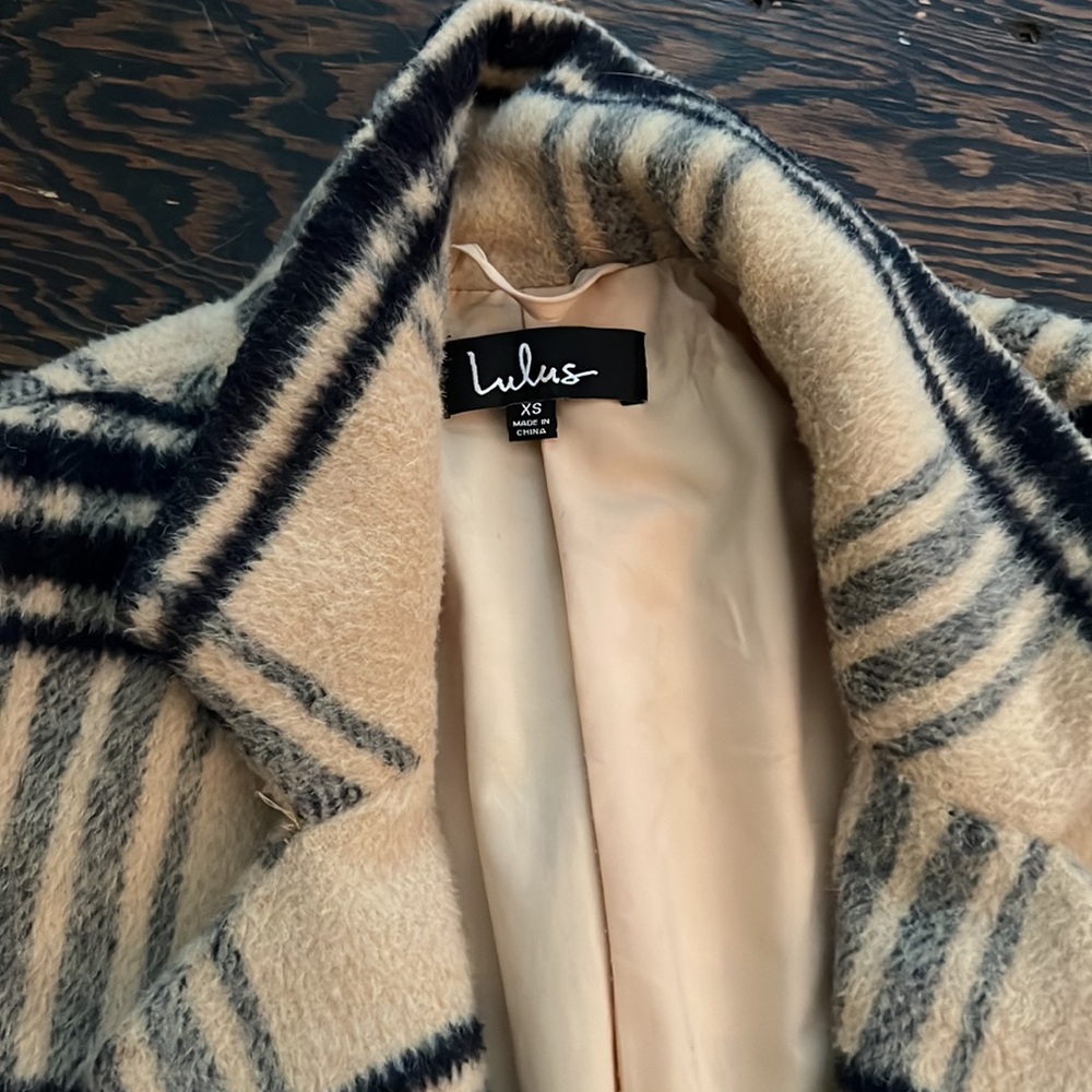 Lulus long Jacket (XS) - Picture 2 of 3